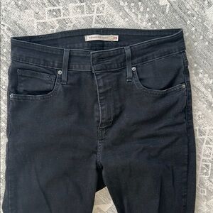 Levi 721 Women's High Rise Black Skinny Jeans